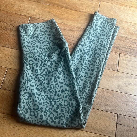 evolution and creation cheetah print legging - Picture 1 of 2